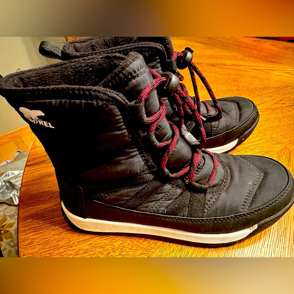 Sorel Whitney girl’s boot